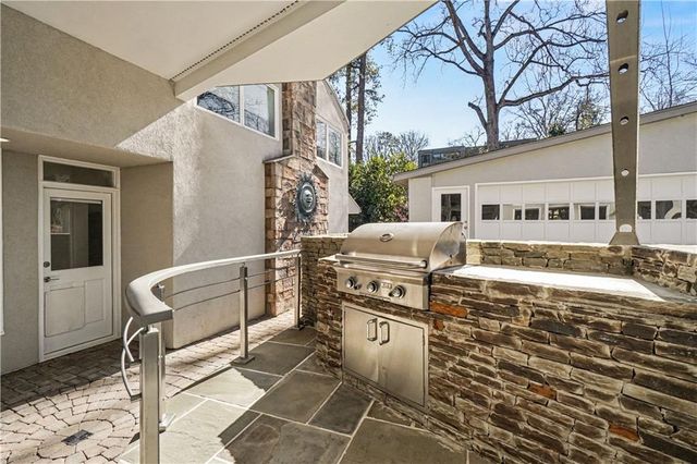 887 Berkshire NE Road, Atlanta, GA 30324