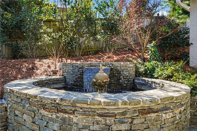 887 Berkshire NE Road, Atlanta, GA 30324