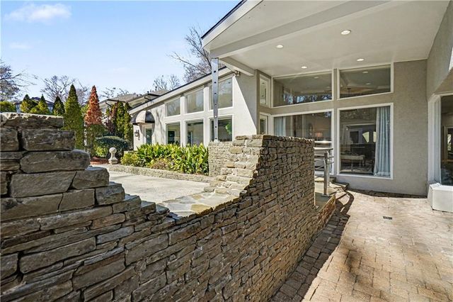 887 Berkshire NE Road, Atlanta, GA 30324