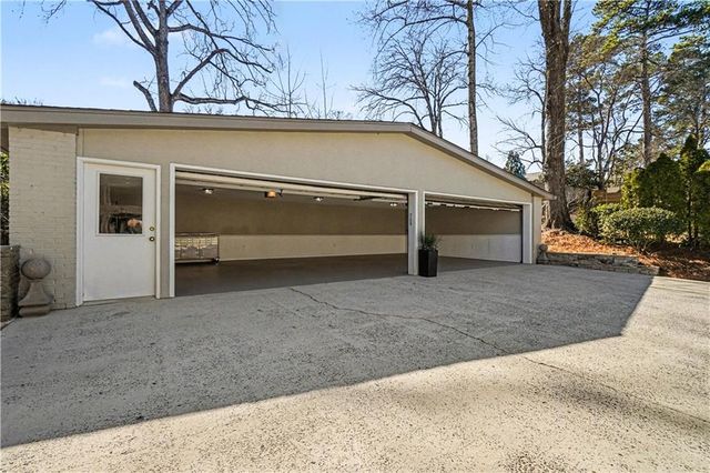 887 Berkshire NE Road, Atlanta, GA 30324