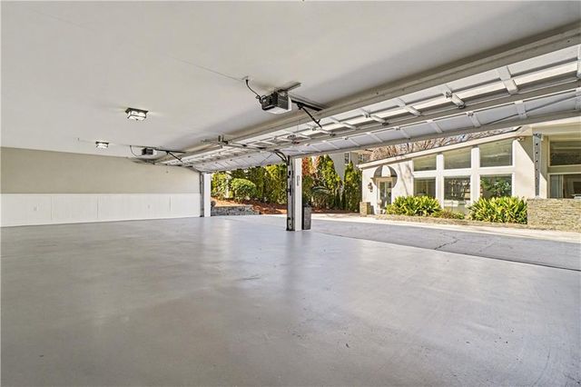 887 Berkshire NE Road, Atlanta, GA 30324