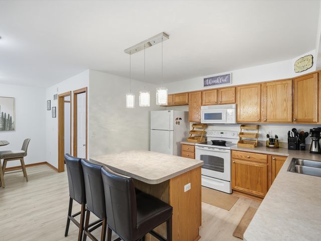555 Sycamore Circle, Saline City, MI 48176