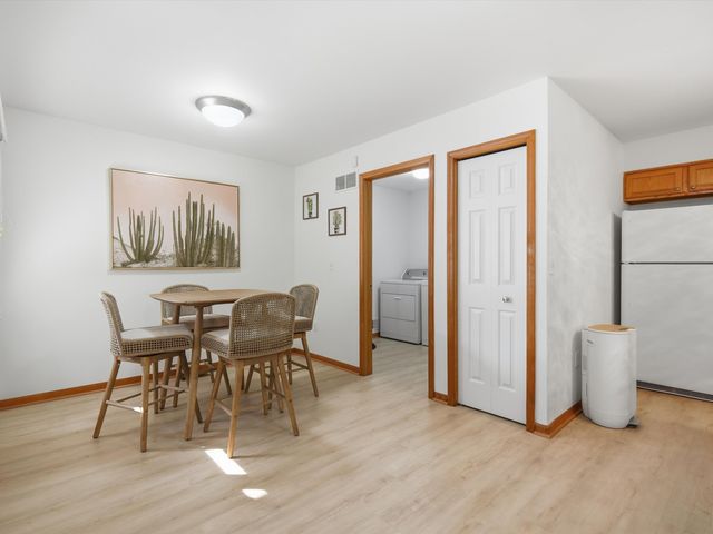 555 Sycamore Circle, Saline City, MI 48176