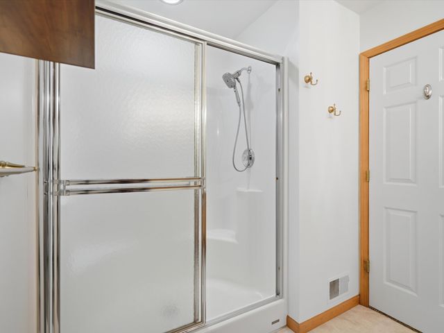 555 Sycamore Circle, Saline City, MI 48176