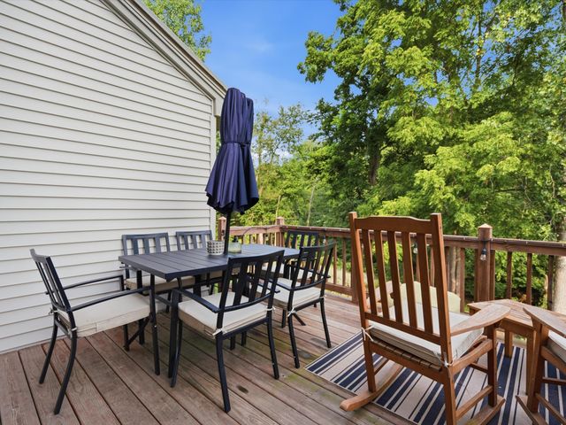 555 Sycamore Circle, Saline City, MI 48176