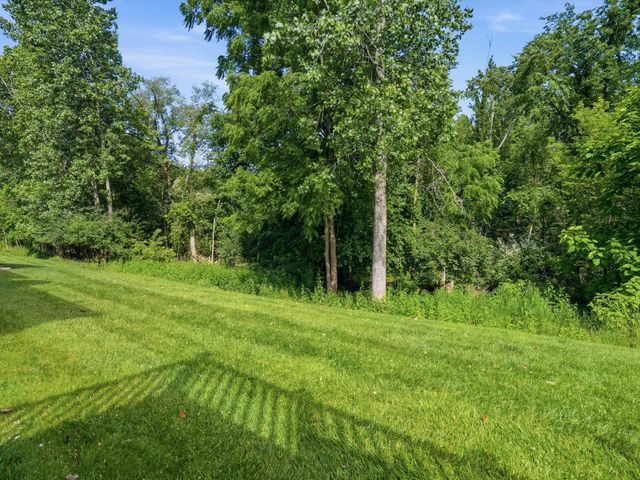555 Sycamore Circle, Saline City, MI 48176