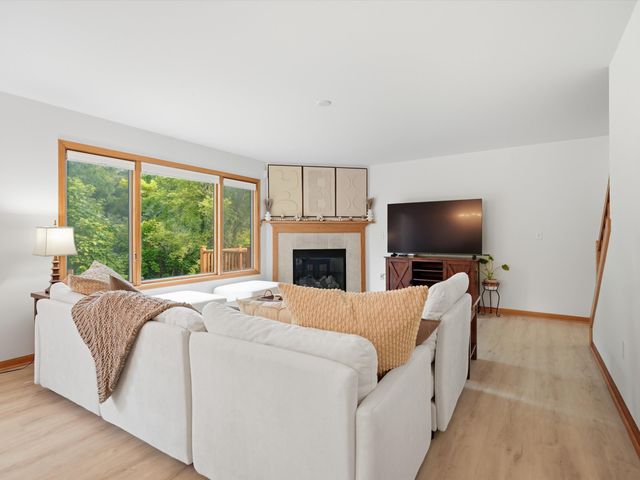 555 Sycamore Circle, Saline City, MI 48176