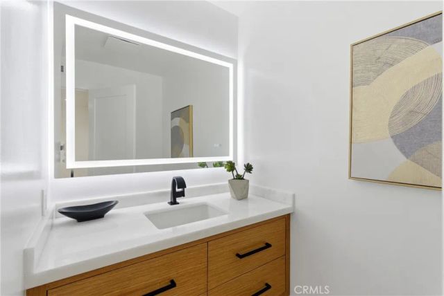 157 Yorktown, Costa Mesa, CA 92626