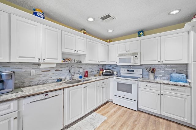 1840 NW 13th Street 102, Delray Beach, FL 33445