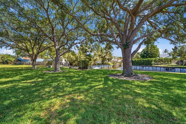 1840 NW 13th Street 102, Delray Beach, FL 33445
