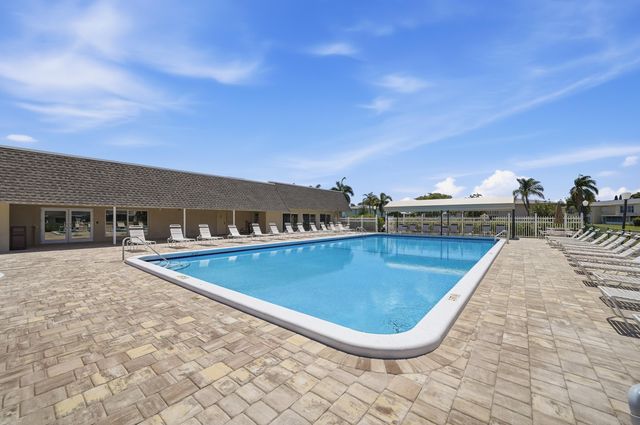 1840 NW 13th Street 102, Delray Beach, FL 33445
