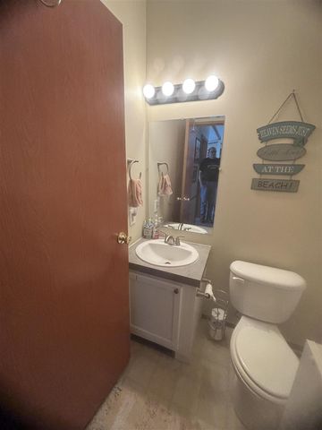 6704 Mill Stream Lane, Lansing, MI 48911