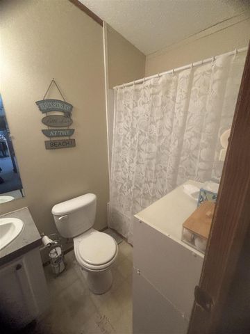 6704 Mill Stream Lane, Lansing, MI 48911