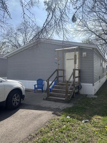 6704 Mill Stream Lane, Lansing, MI 48911