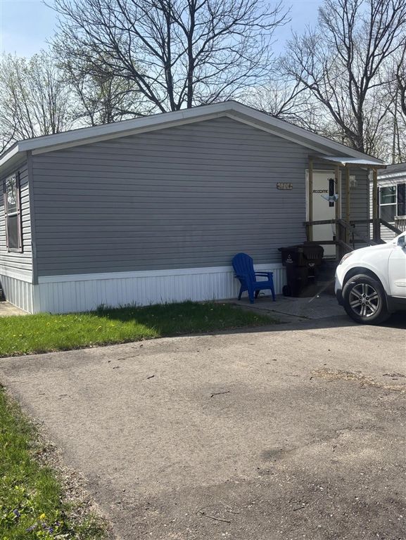 6704 Mill Stream Lane, Lansing, MI 48911