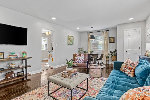 626 Nakomi Drive, Lexington, KY 40503