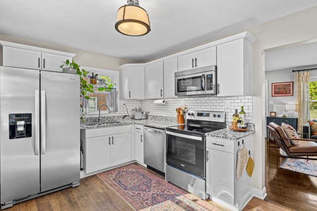 626 Nakomi Drive, Lexington, KY 40503