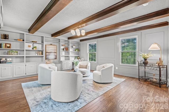 625 4th Street Drive NW, Hickory, NC 28601