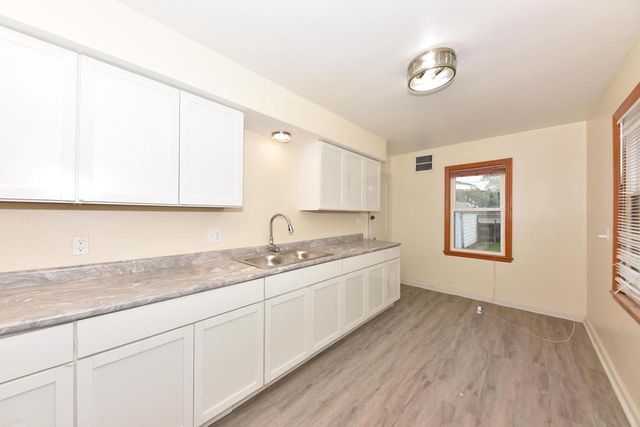 4622 N 19th STREET, Milwaukee, WI 53209