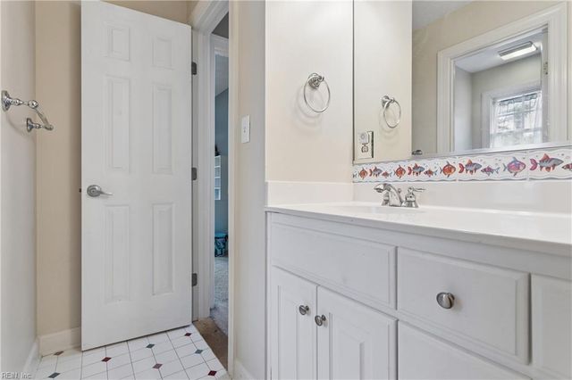 20711 Creekside DR, Smithfield, VA 23430