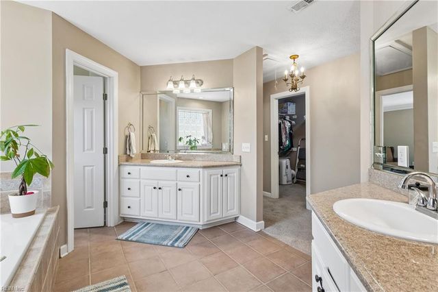 20711 Creekside DR, Smithfield, VA 23430