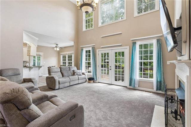 20711 Creekside DR, Smithfield, VA 23430