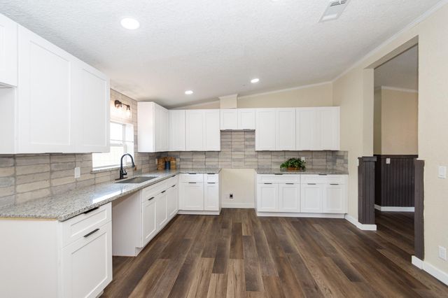 10023 S Country Drive, Alvin, TX 77511