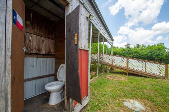 10023 S Country Drive, Alvin, TX 77511