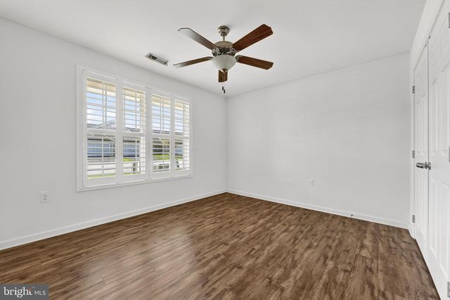 35 COTSWOLD LN, Falling Waters, WV 25419