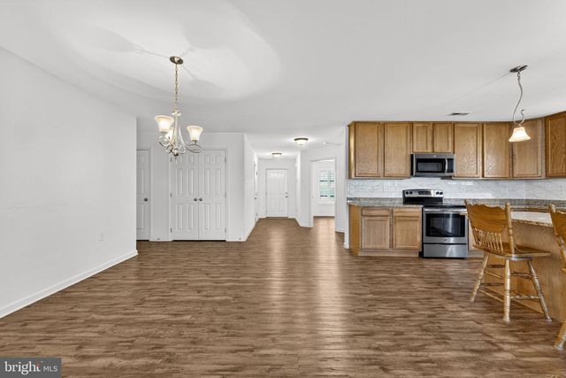 35 COTSWOLD LN, Falling Waters, WV 25419