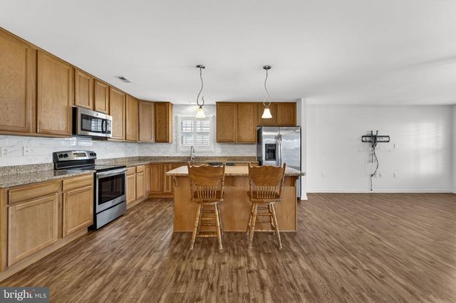 35 COTSWOLD LN, Falling Waters, WV 25419