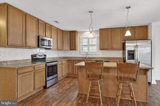 35 COTSWOLD LN, Falling Waters, WV 25419