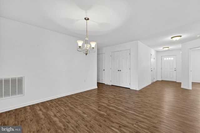 35 COTSWOLD LN, Falling Waters, WV 25419