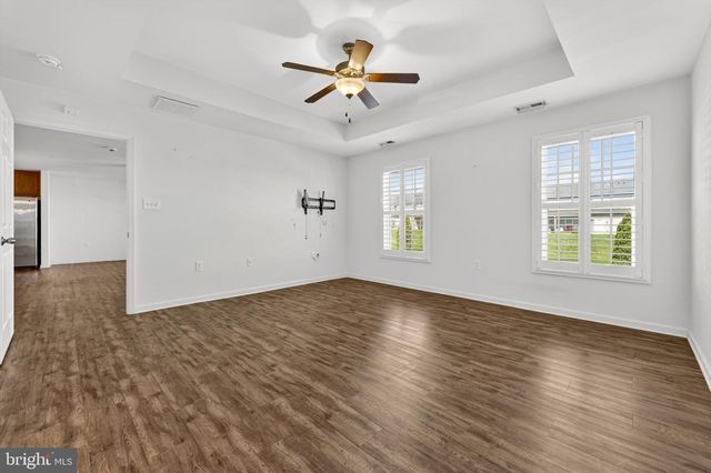 35 COTSWOLD LN, Falling Waters, WV 25419