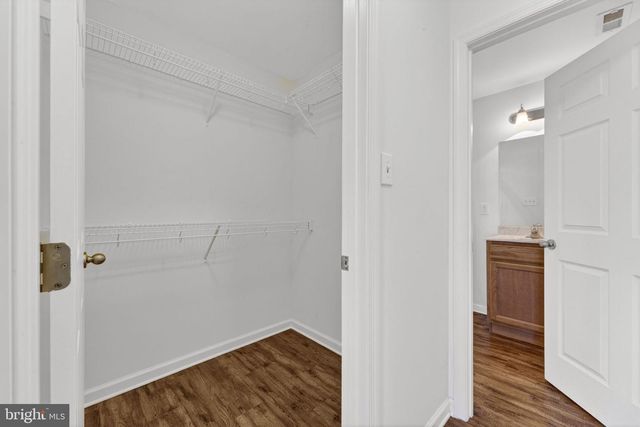 35 COTSWOLD LN, Falling Waters, WV 25419