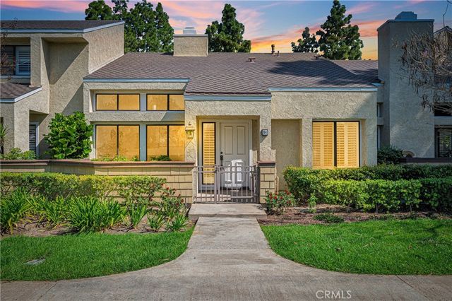 94 Smokestone, Irvine, CA 92614
