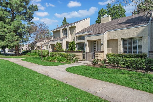 94 Smokestone, Irvine, CA 92614