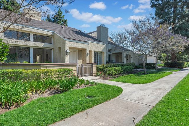 94 Smokestone, Irvine, CA 92614