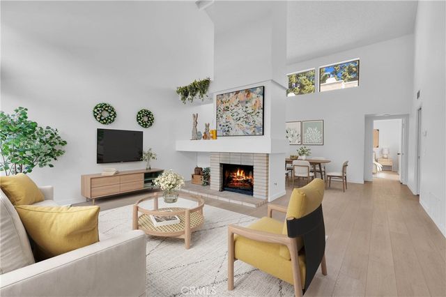 94 Smokestone, Irvine, CA 92614