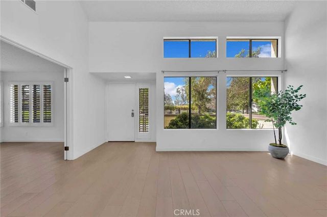 94 Smokestone, Irvine, CA 92614