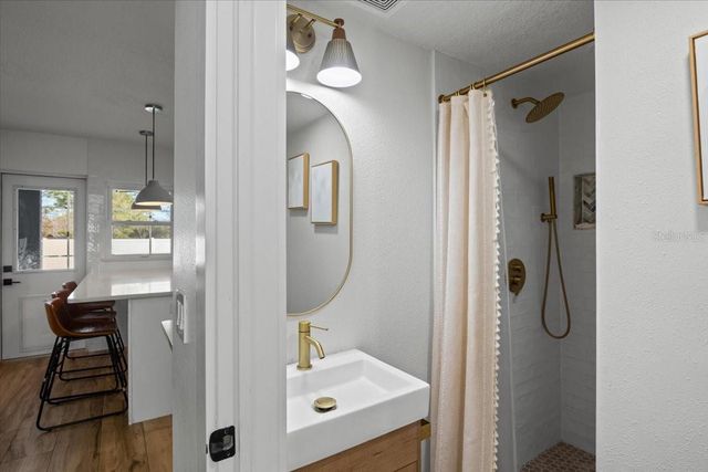 673 RED PEPPER LOOP, Chuluota, FL 32766