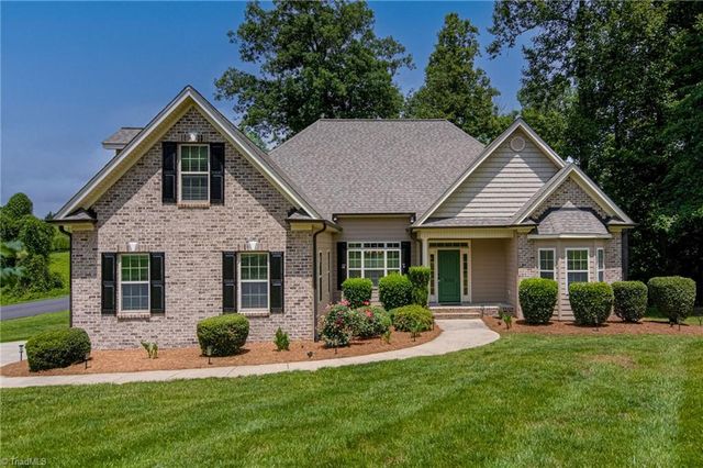 3001 Walbrook Terrace, Browns Summit, NC 27214