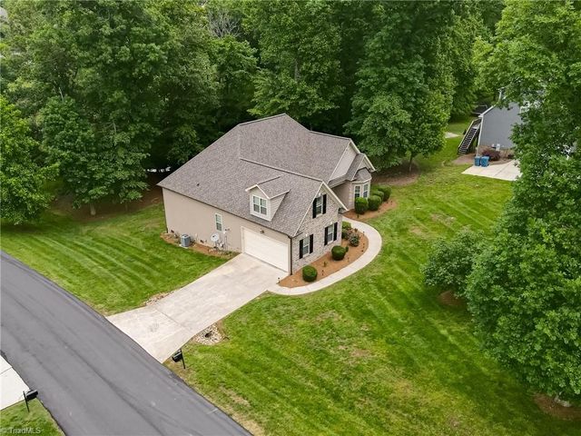 3001 Walbrook Terrace, Browns Summit, NC 27214