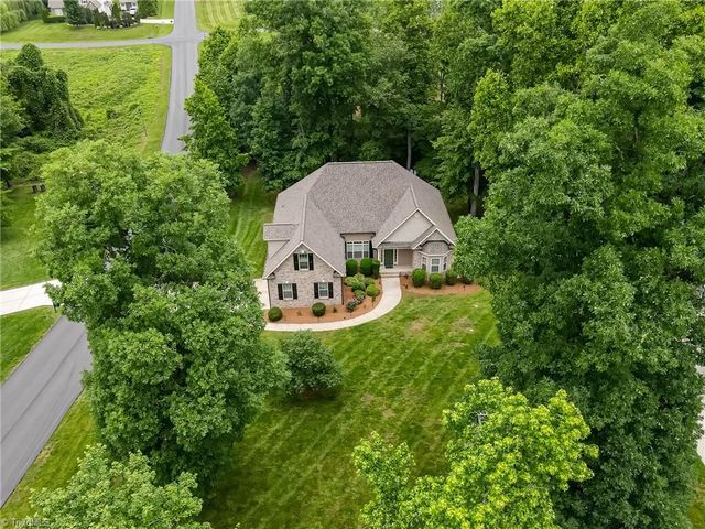 3001 Walbrook Terrace, Browns Summit, NC 27214