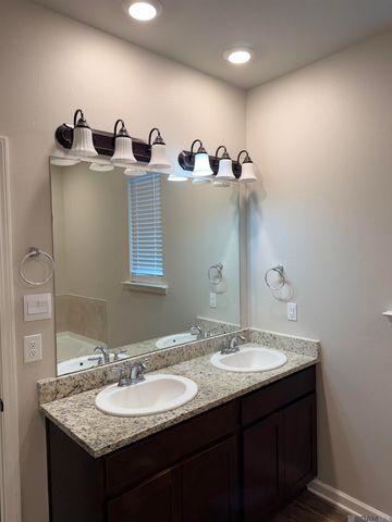 7601 Trailview Dr, Gonzales, LA 70737