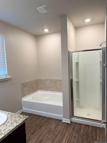 7601 Trailview Dr, Gonzales, LA 70737