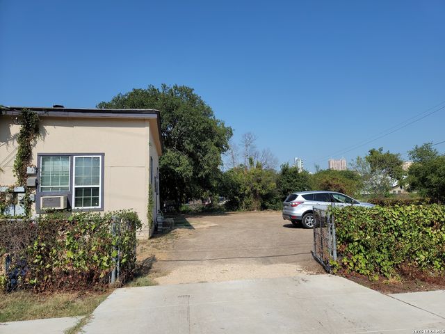 1029 Wyoming St Apt 2, San Antonio, TX 78203