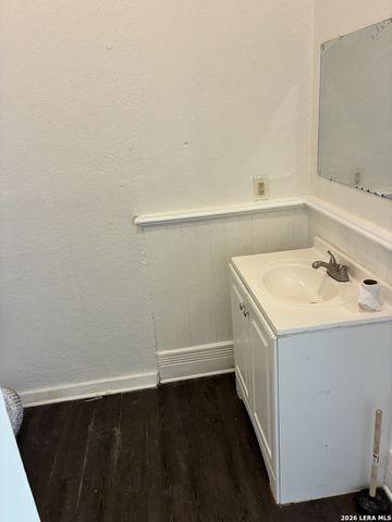 1029 Wyoming St Apt 2, San Antonio, TX 78203