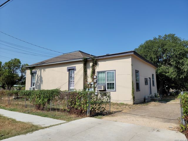 1029 Wyoming St Apt 2, San Antonio, TX 78203