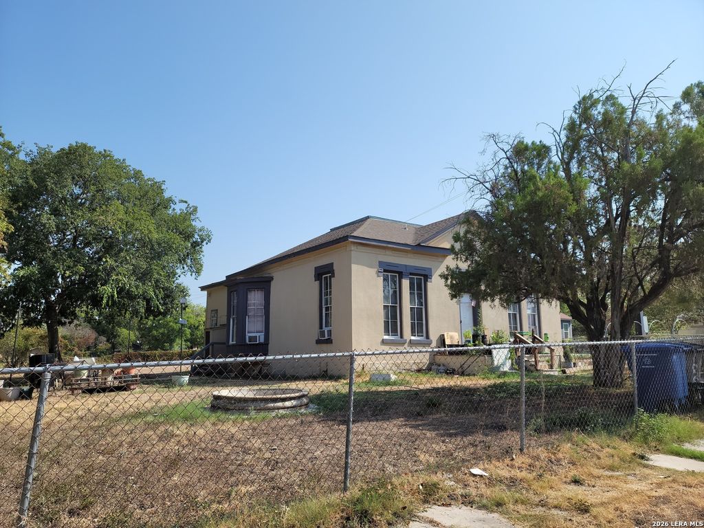 1029 Wyoming St Apt 2, San Antonio, TX 78203